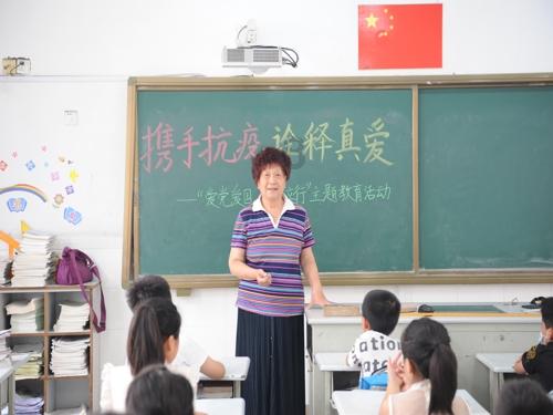 面包这样做,不用揉面,更不用揉膜,照样柔软拉丝,比买的还好吃-用冷知识改变你的视角